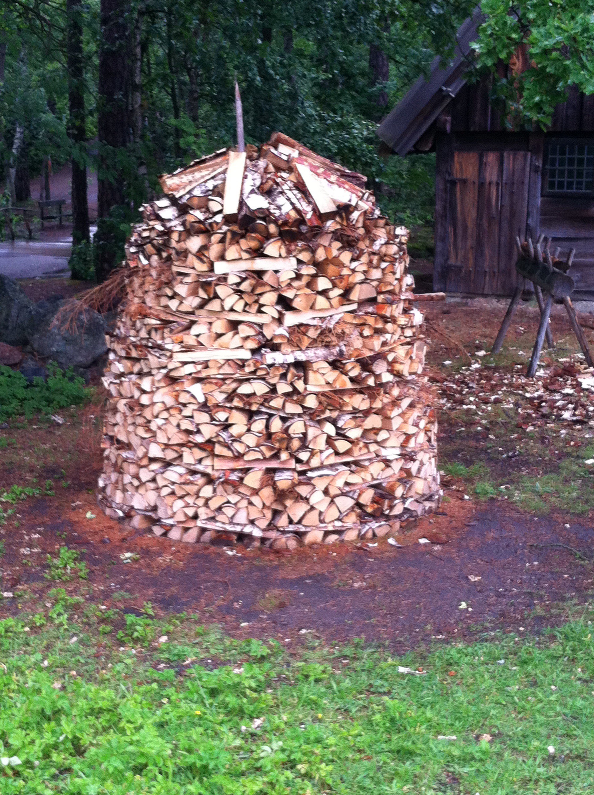 The firewood haystack